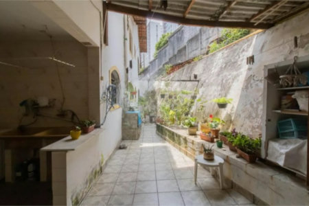 Casa à venda com 3 quartos, sendo 2 suítes,  em Jardim Santa Mena, Guarulhos, SP