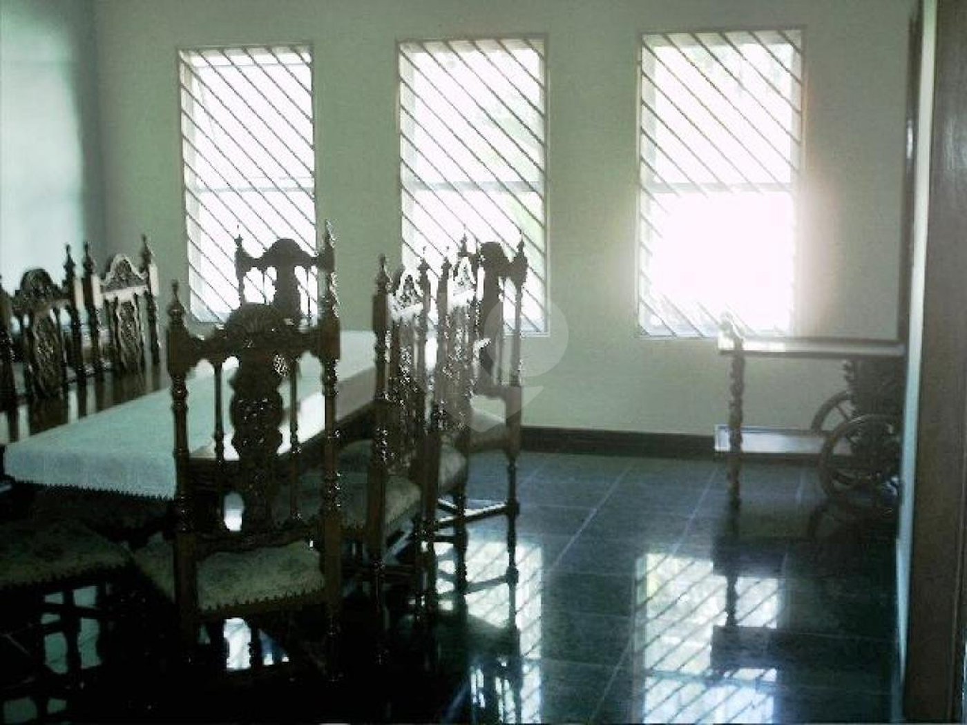 Sobrado à venda com 4 quartos, sendo 3 suítes, em Horto, São Paulo, SP