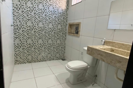 Casa à venda com 3 quartos, sendo 2 suítes, no condomínio PORTO LAGOA, Aquiraz - CE