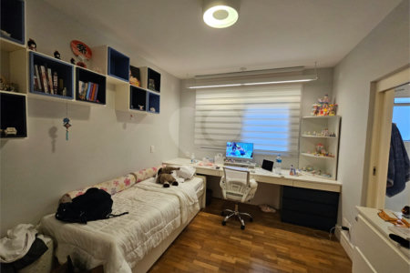 Apartamento à venda com 3 suítes em Indianópolis, São Paulo, SP