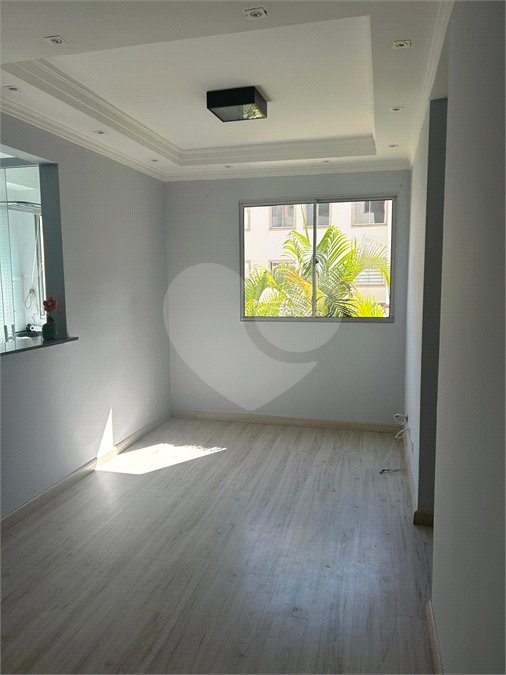 Apartamento à venda ou para alugar com 3 quartos, sendo 1 suíte,  em Vila Mogilar, Mogi das Cruzes, SP