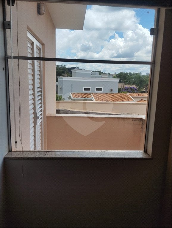 Sobrado à venda com 4 quartos, sendo 3 suítes, em Altos do Jaraguá, Araraquara, SP