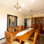 Sobrado à venda com 5 quartos, sendo 3 suítes, no Centro, São Roque, SP