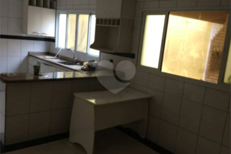 Casa à venda com 3 quartos, sendo 1 suíte, em Jardim dos Ipês, Suzano, SP