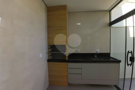 Casa à venda com 3 quartos, sendo 1 suíte,  no condomínio Terras de São Francisco, Sorocaba - SP
