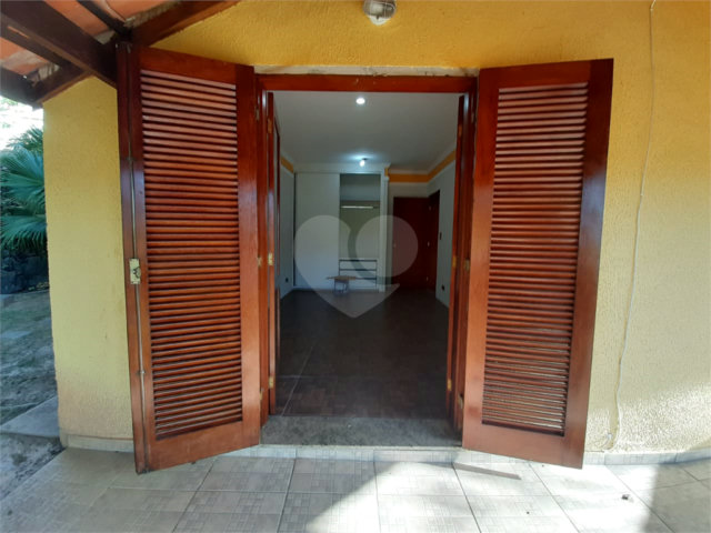 Casa à venda com 5 quartos, sendo 1 suíte,  no condomínio Alpes de Mairiporã, Mairiporã - SP