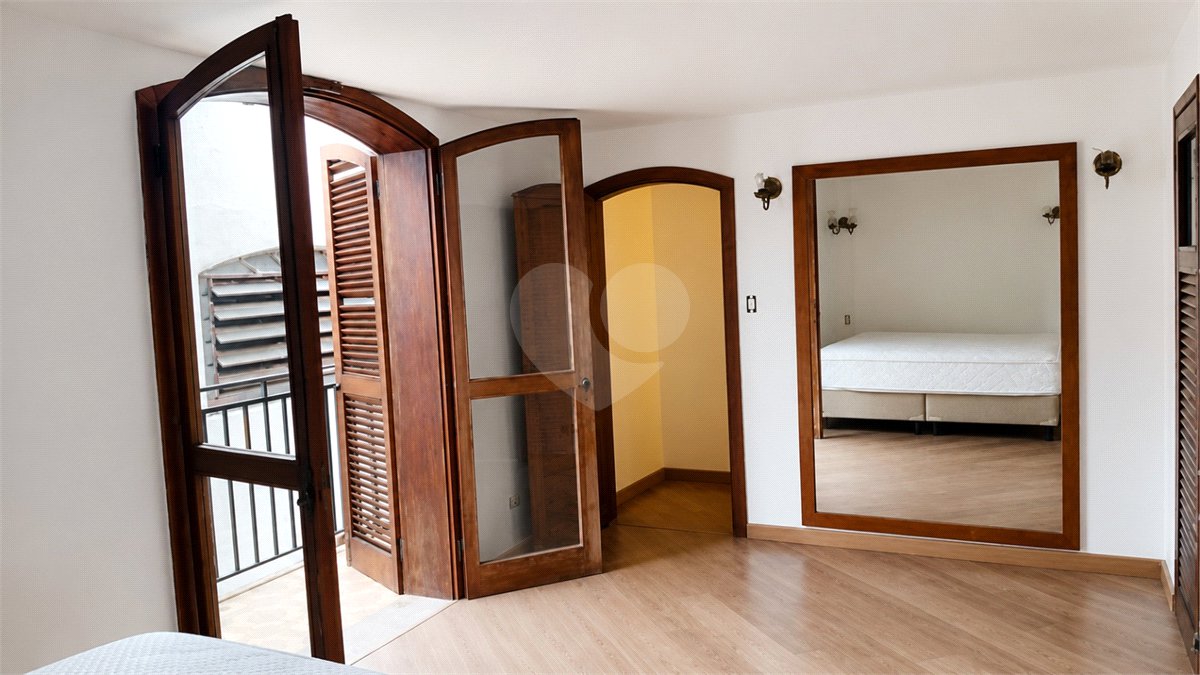 Casa à venda com 3 quartos, sendo 1 suíte, em Guarapiranga, São Paulo, SP