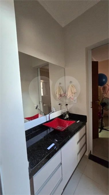 Casa em condomínio Alvorada em Araraquara com 3 dormitórios e piscina