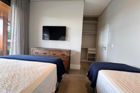 Casa à venda com 6 suítes no condomínio Vila Pinhal, Itirapina - SP