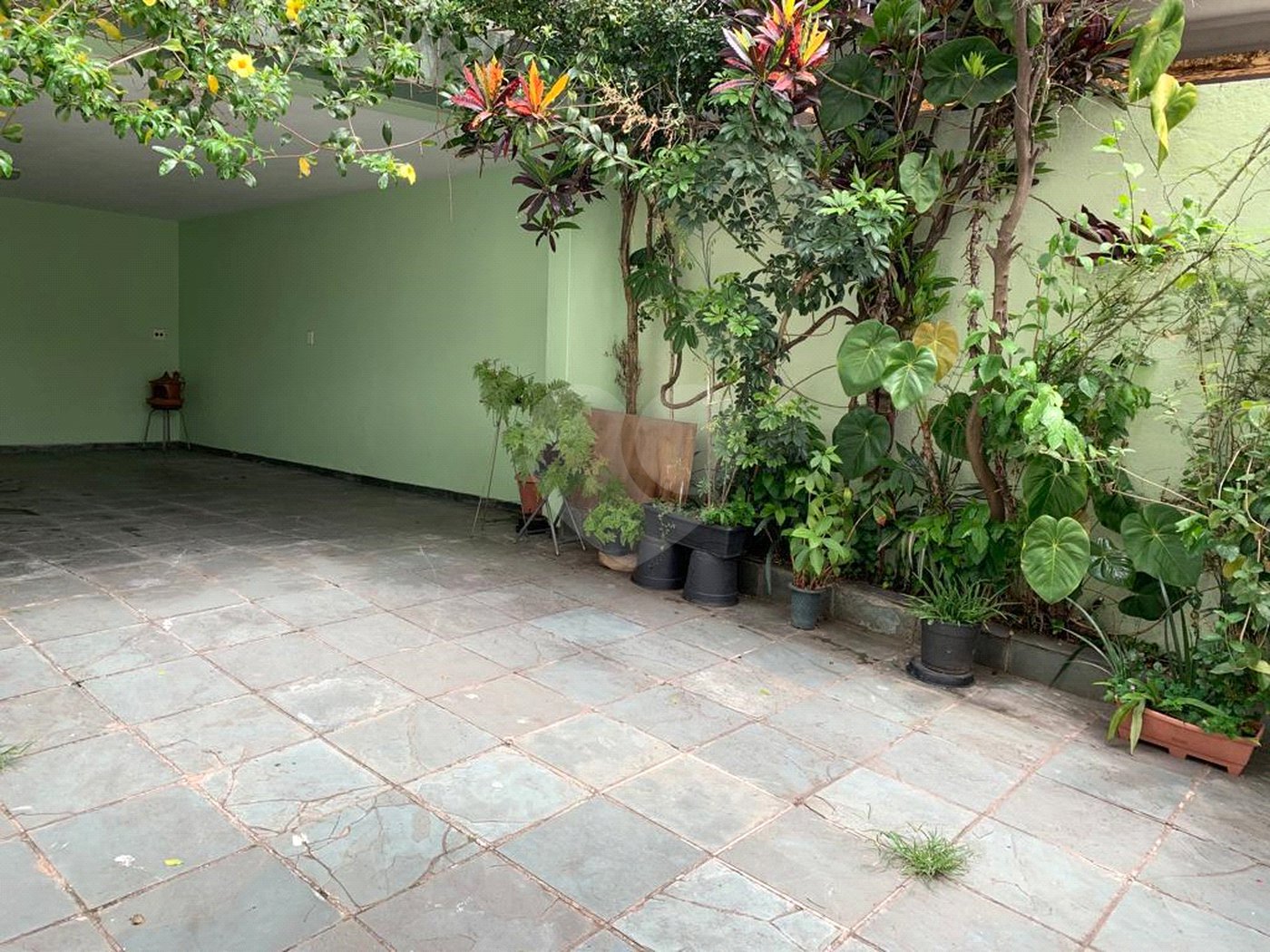 Casa à venda com 3 quartos, sendo 1 suíte,  em Bosque da Saúde, São Paulo, SP