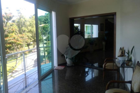 Casa à venda com 5 suítes em Arujázinho I, Ii e Iii, Arujá, SP