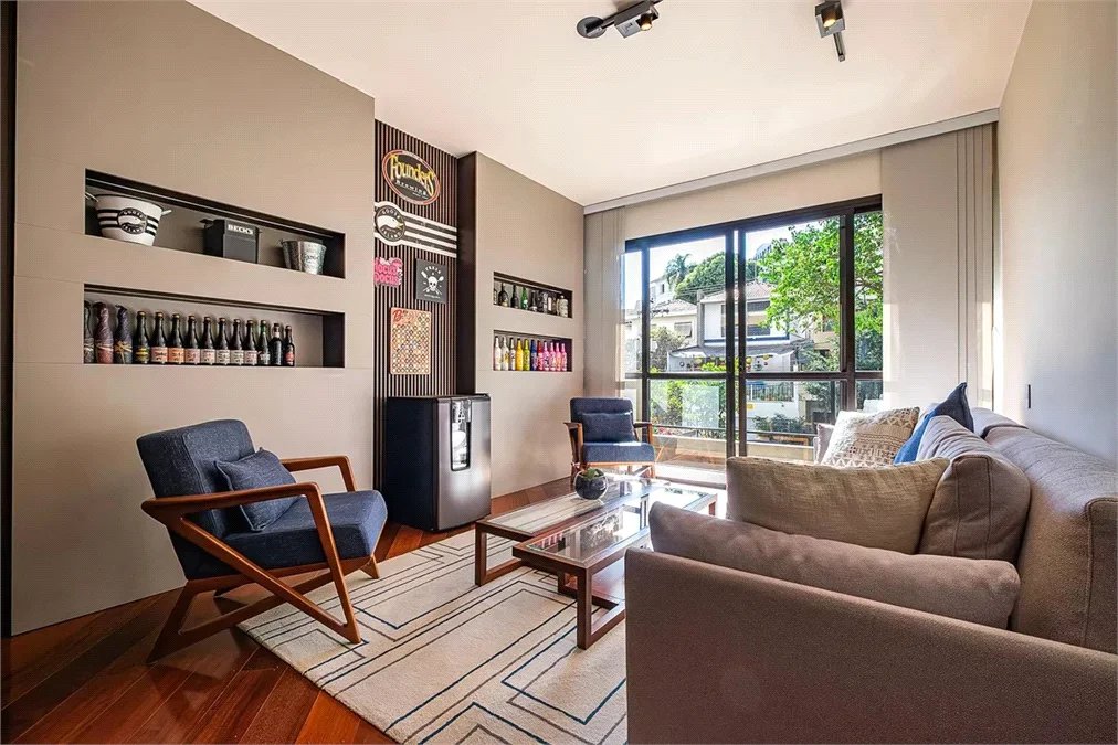 Apartamento à venda com 3 quartos, sendo 1 suíte,  em Jardim das Bandeiras, São Paulo, SP