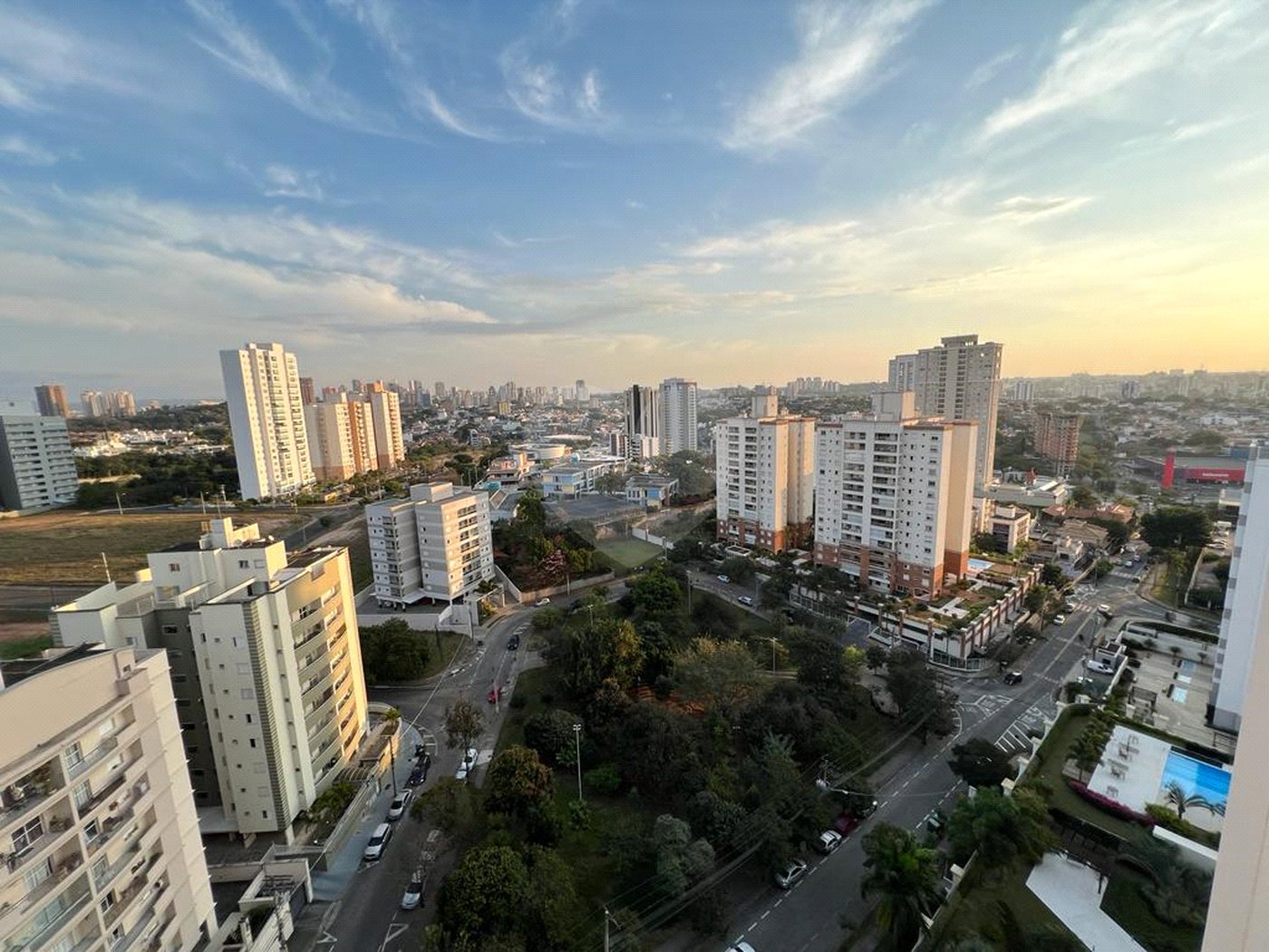 Apartamento à venda com 2 suítes em Jardim Portal da Colina, Sorocaba, SP