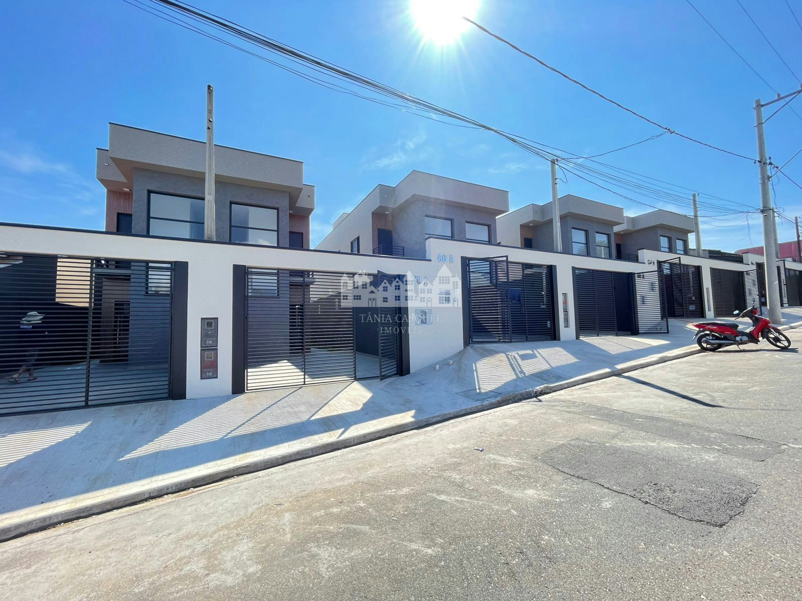 Casa, 3 quartos, 105 m² - Foto 1