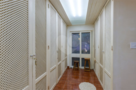 Casa Térrea à venda com 5 quartos, sendo 2 suítes, em Alto da Boa Vista, São Paulo, SP