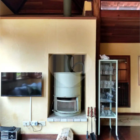 Casa à venda com 3 quartos, sendo 1 suíte, no Centro, São Roque, SP