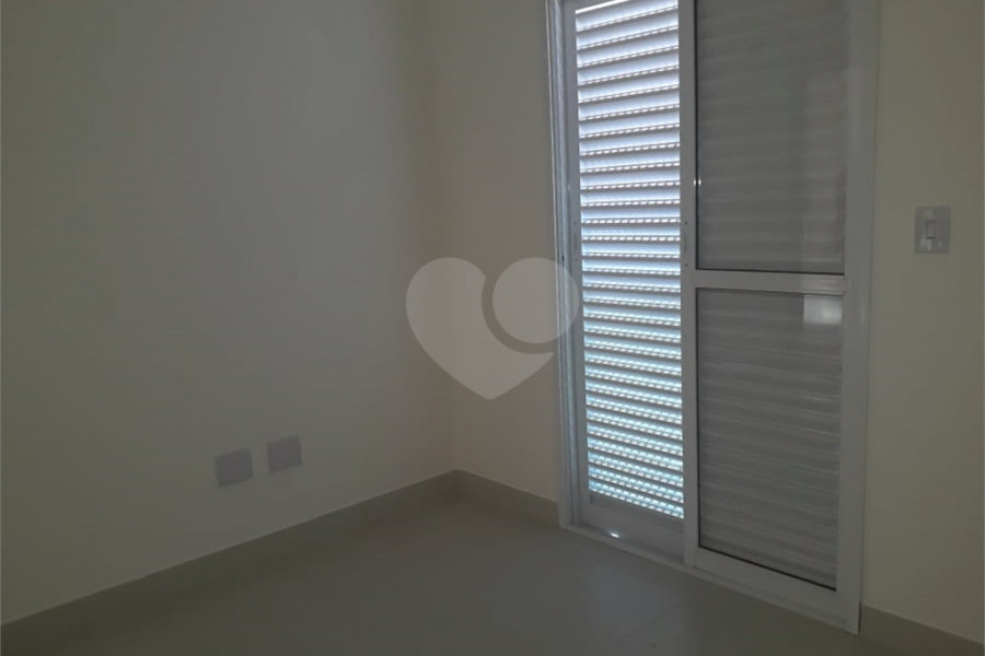 Casa à venda ou para alugar com 3 quartos, sendo 1 suíte, no condomínio martinha, São Paulo - SP