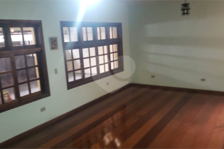 Sobrado à venda ou para alugar com 4 quartos, sendo 2 suítes, em Vila Congonhas, São Paulo, SP