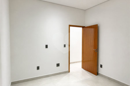Casa à venda com 3 quartos, sendo 1 suíte, no condomínio Residencial Jardim Villa Verona, Sorocaba - SP