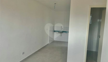 Casa à venda com 2 quartos em Parada Inglesa, São Paulo, SP