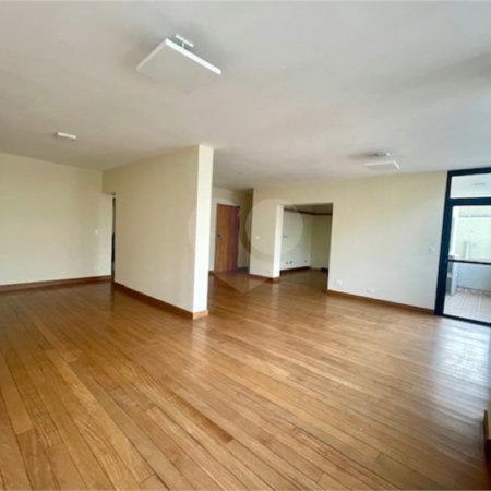 Apartamento à venda ou para alugar com 3 quartos, sendo 1 suíte, em Itaim Bibi, São Paulo, SP