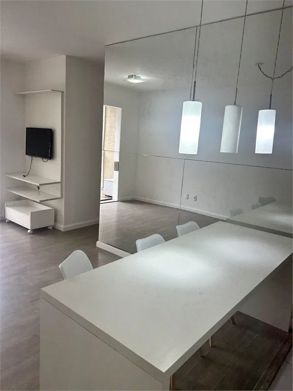 Apartamento à venda com 3 quartos, sendo 1 suíte,  em Vila Andrade, São Paulo, SP