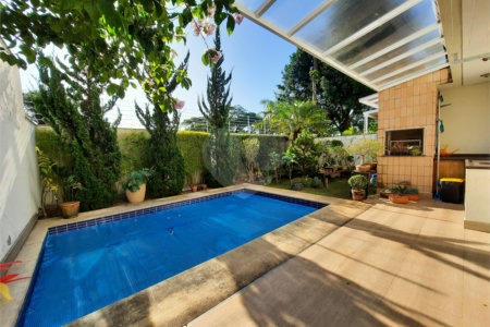 Casa à venda com 4 suítes no condomínio Las Cumbres, São Paulo - SP