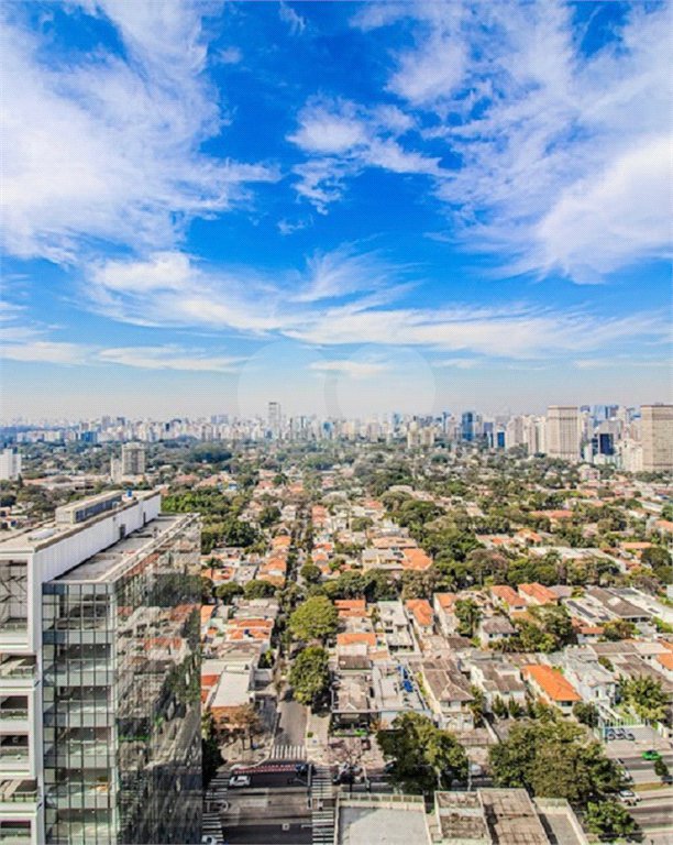 Apartamento à venda com 3 suítes em Pinheiros, São Paulo, SP