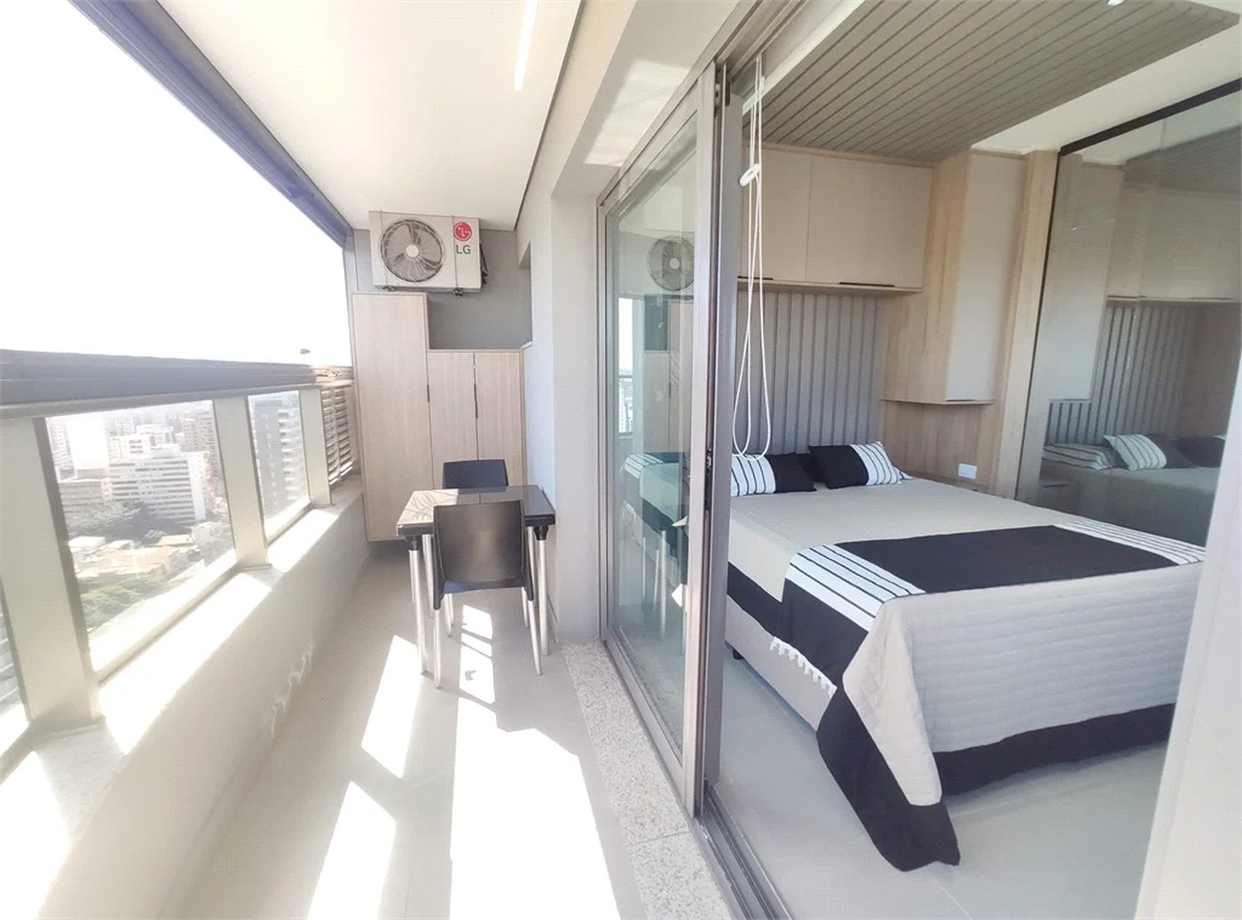 Apartamento à venda ou para alugar com 1 suíte em Pinheiros, São Paulo, SP