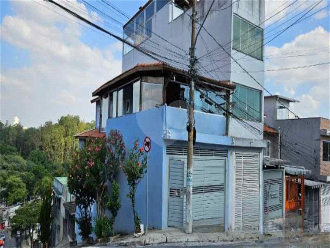 Sobrado à venda com 3 quartos, sendo 1 suíte, em Jardim Peri, São Paulo, SP