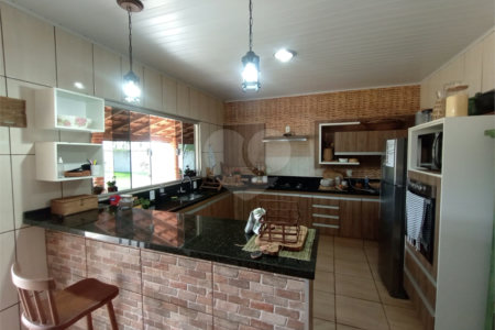 Casa à venda com 3 quartos, sendo 1 suíte,  em Estância Conceição, Itapetininga, SP