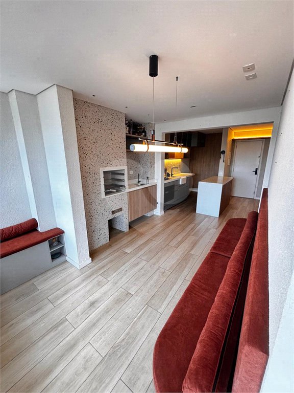 Apartamento à venda com 3 quartos, sendo 1 suíte,  em Jardim Oswaldo Cruz, São José dos Campos, SP