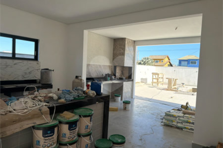 Casa em condomínio à venda com 4 quartos, sendo 3 suítes, em Ogiva, Cabo Frio, RJ