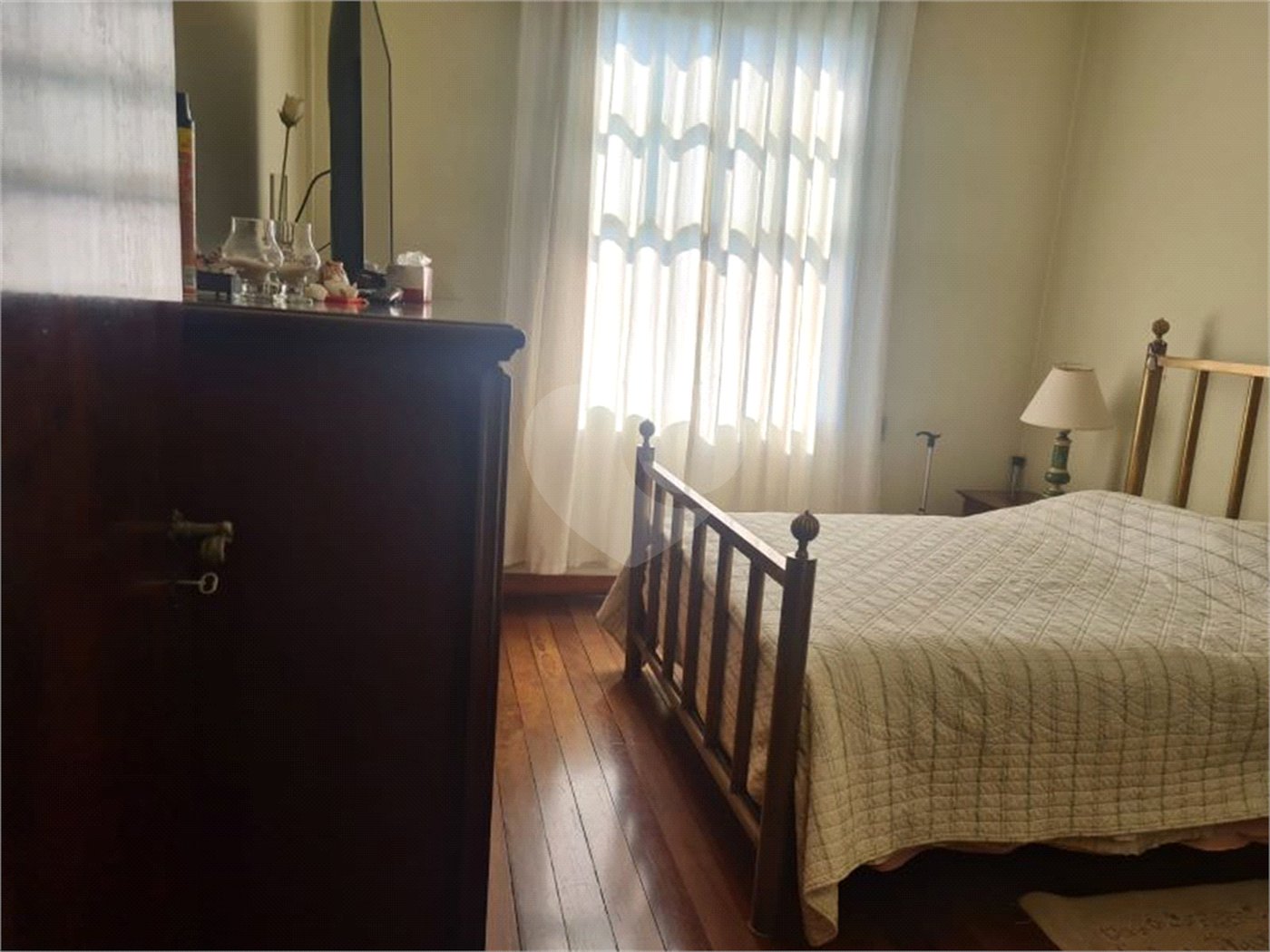 Casa à venda com 5 quartos, sendo 2 suítes,  em Jardim Morumbi, São Paulo, SP
