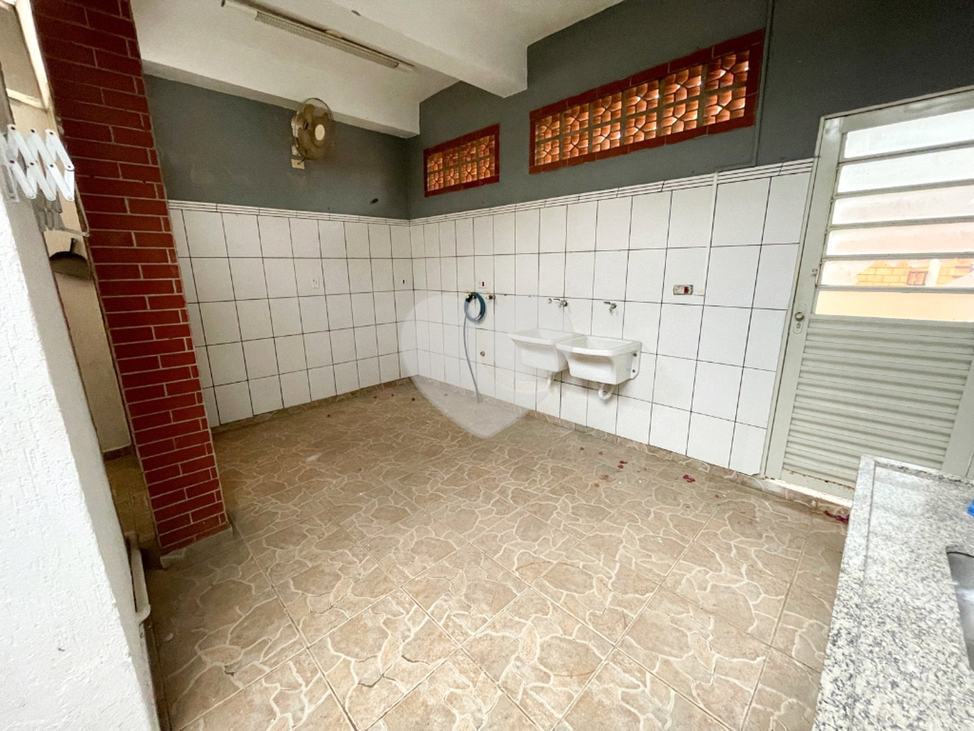 Casa à venda com 2 quartos, sendo 1 suíte, no condomínio Residencial Dona Lilla, Itu - SP