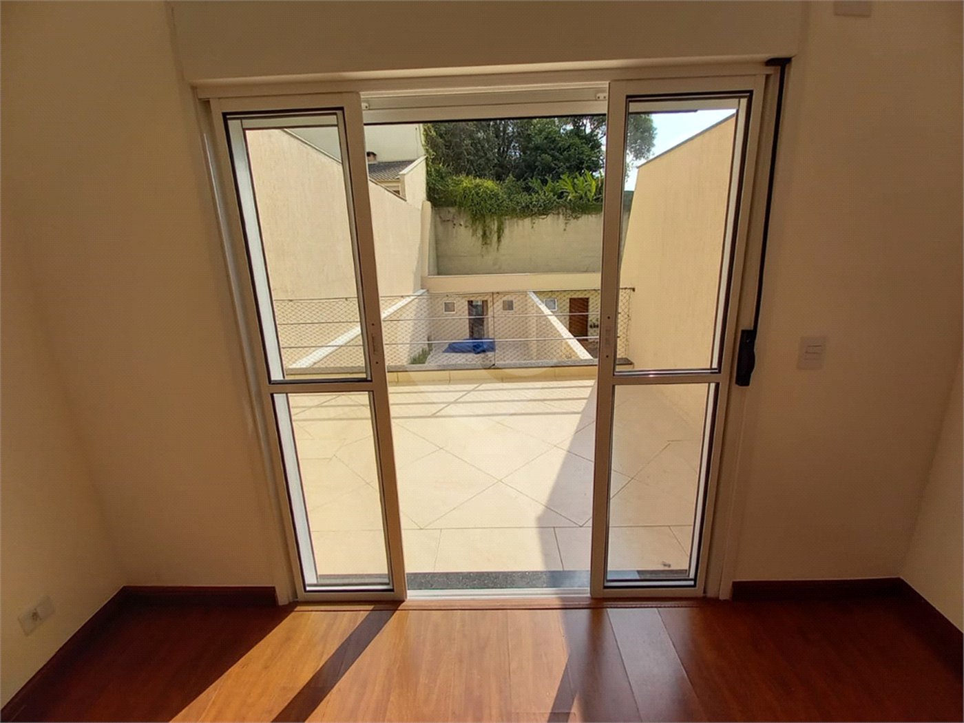 Casa para alugar com 4 suítes no condomínio Milenium, São Paulo - SP