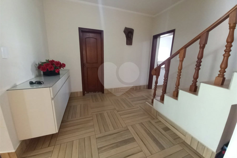 Sobrado à venda com 4 quartos, sendo 2 suítes, em Tremembé, São Paulo, SP