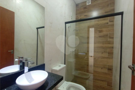 Casa à venda com 3 quartos, sendo 2 suítes, no condomínio Vila Rica, Indaiatuba - SP