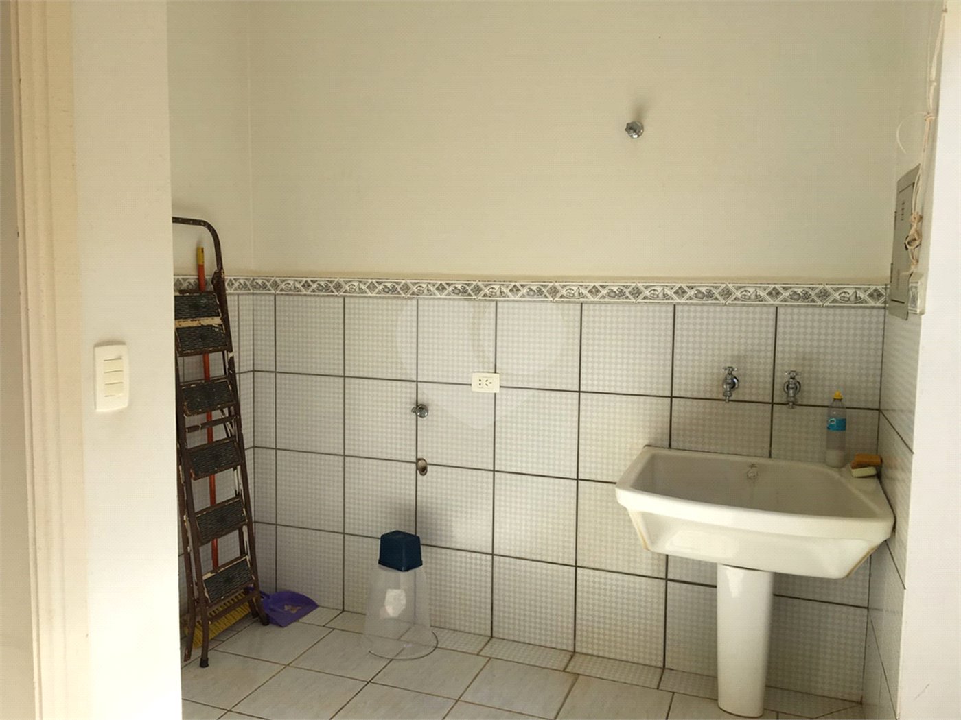 Casa à venda com 3 suítes em Vila Nastri, Itapetininga, SP