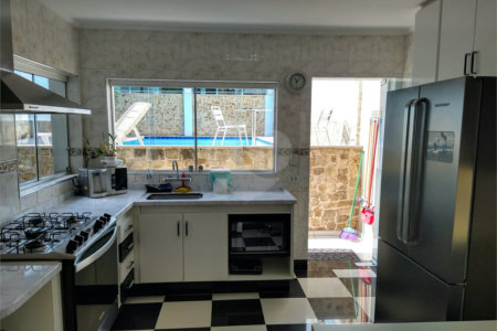 Casa à venda com 3 quartos, sendo 1 suíte, em Jardim Franca, São Paulo, SP