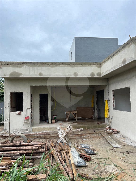 Casa à venda com 3 quartos, sendo 2 suítes, no condomínio Grand Park, Rio de Janeiro - RJ