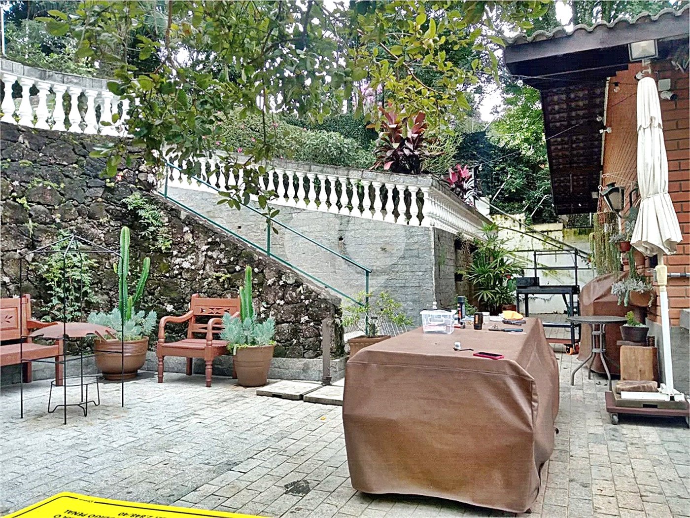 Casa à venda com 5 quartos, sendo 4 suítes, em Roseira, Mairiporã, SP