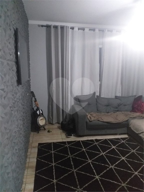 Sobrado à venda com 4 quartos, sendo 1 suíte, em Jardim Flor da Montanha, Guarulhos, SP