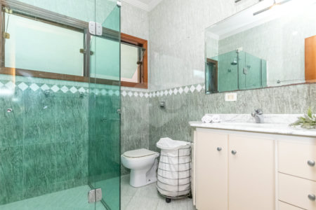 Casa à venda com 4 quartos, sendo 2 suítes, em Jardim Marajoara, São Paulo, SP