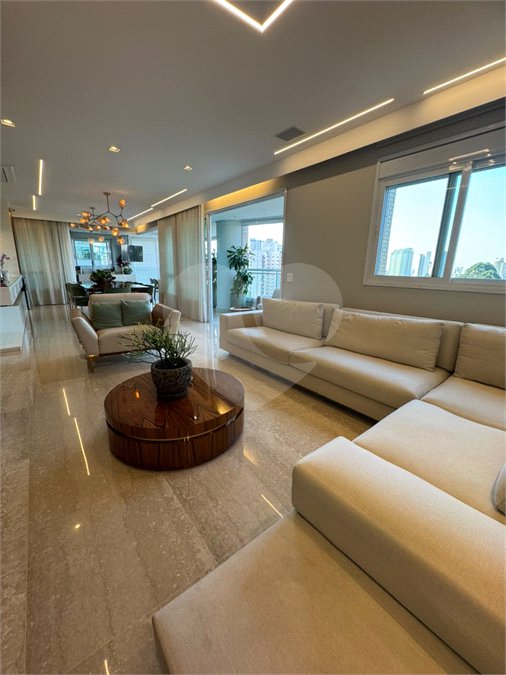 Apartamento à venda com 3 suítes em Jardim Anália Franco, São Paulo, SP