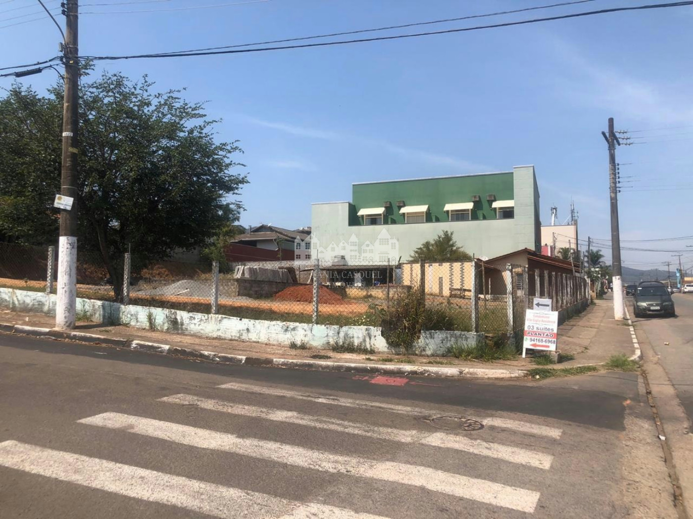 Terreno plano à venda ou locação na Alameda Lucas Nogueira Garcez – Vila Giglio, Atibaia