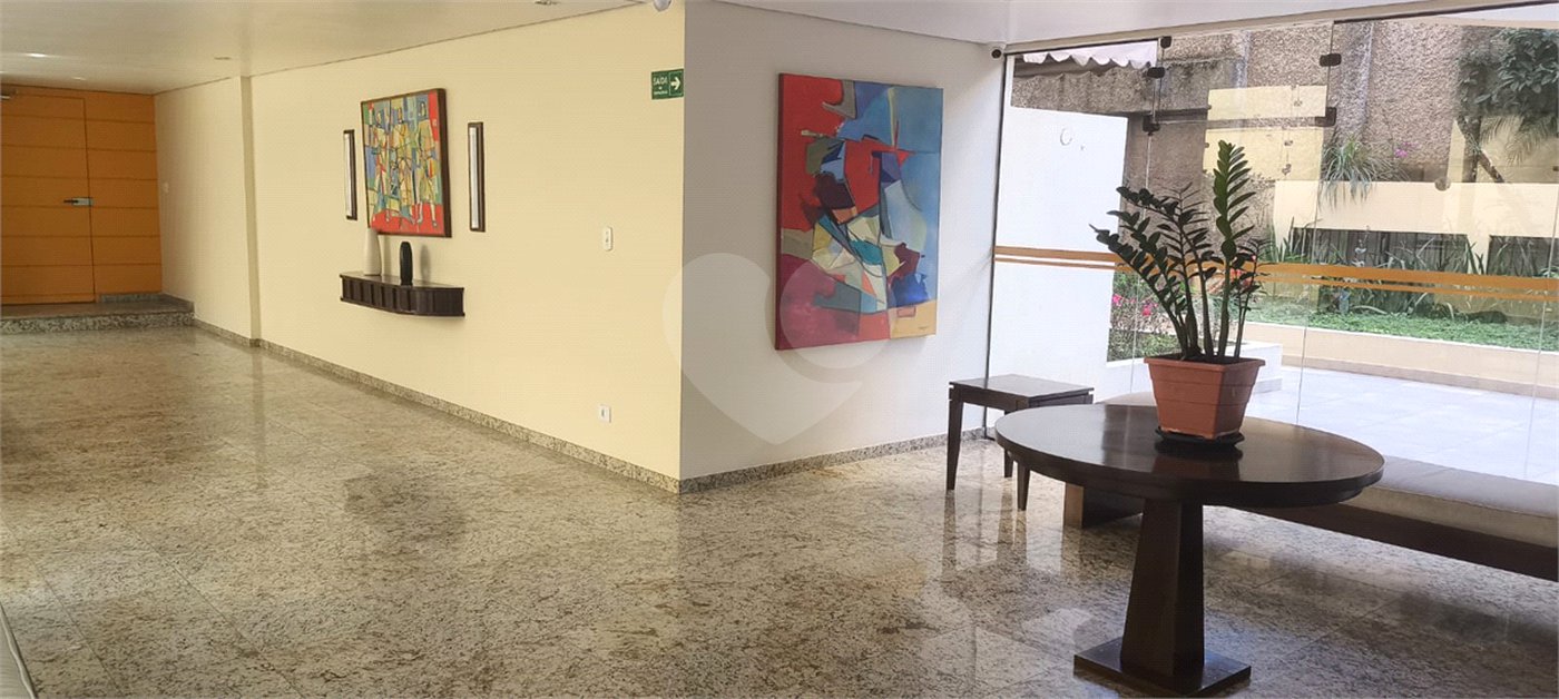 Apartamento à venda com 3 quartos, sendo 1 suíte, em Pinheiros, São Paulo, SP