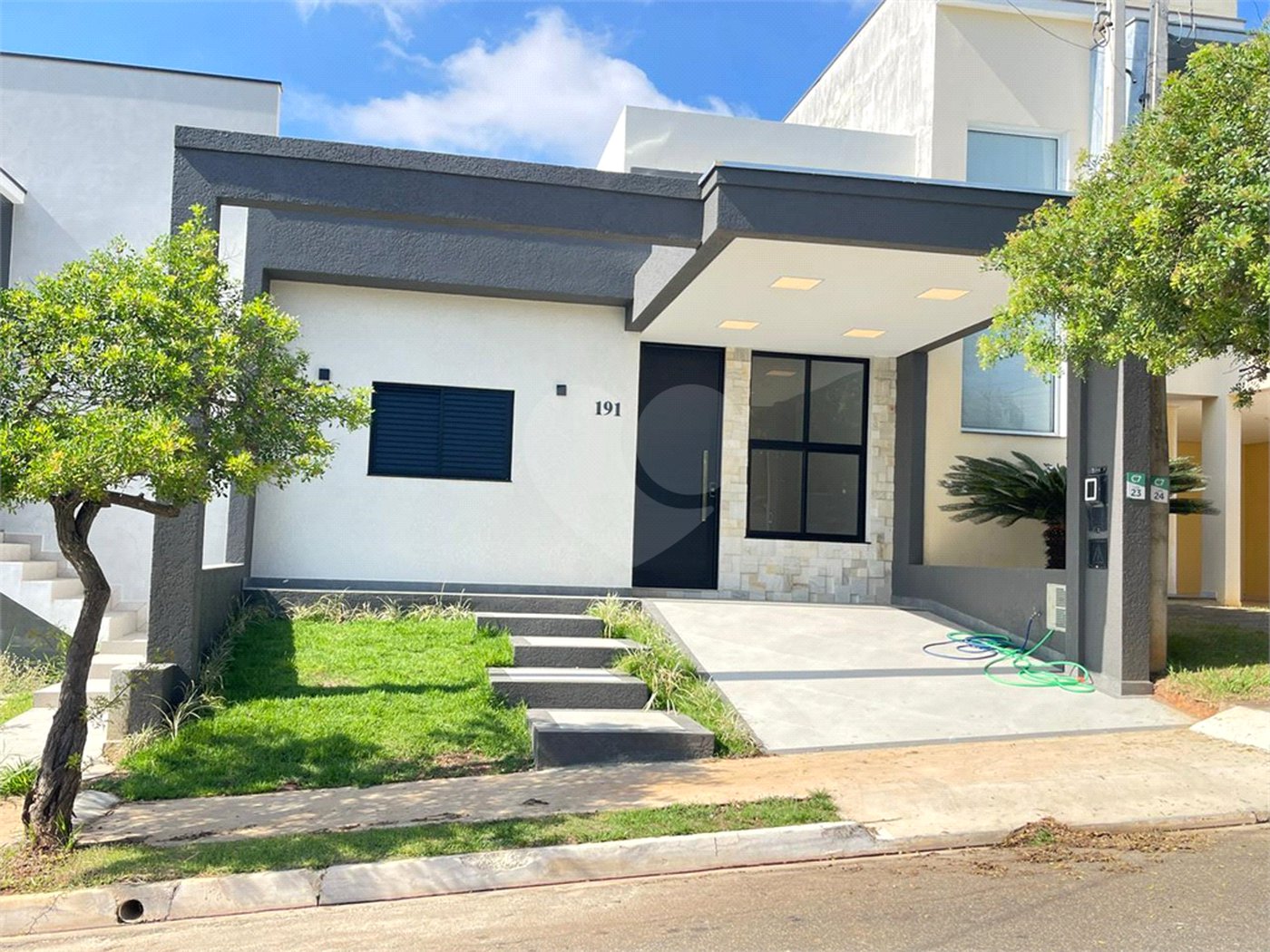 Casa à venda com 3 quartos, sendo 1 suíte, no condomínio Horto Florestal Iii, Sorocaba - SP