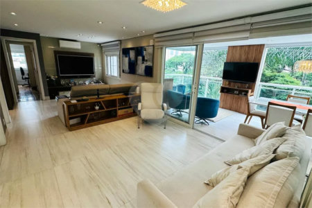 Apartamento à venda com 3 suítes em Vila Mariana, São Paulo, SP