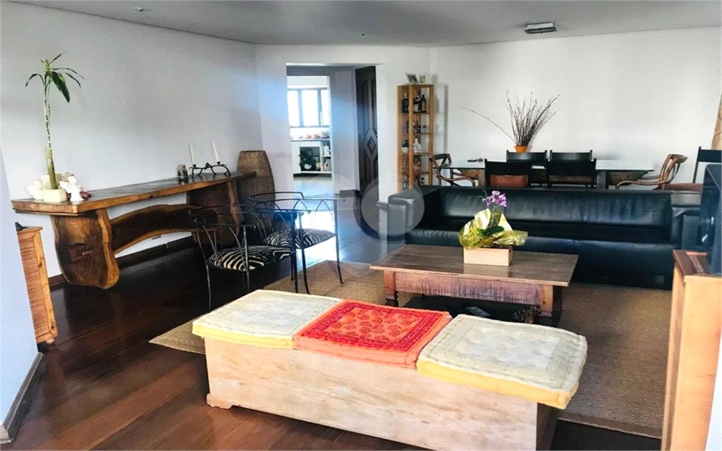 Apartamento à venda com 4 quartos, sendo 2 suítes, em Cerqueira César, São Paulo, SP